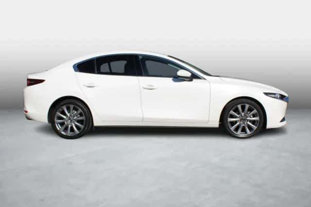Mazda 3 (2021) thumbnail 4