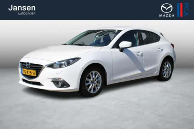 Mazda 3 (2016) thumbnail 1