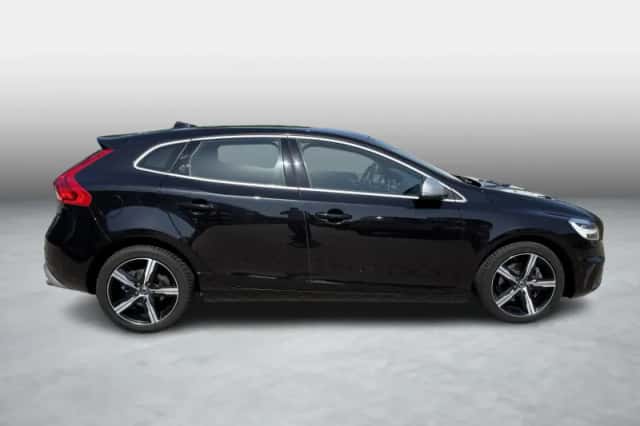 Volvo V40 (2017) thumbnail 6