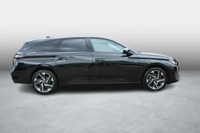 Peugeot 308 (2022) thumbnail 6