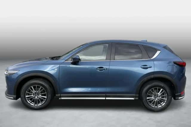 Mazda CX-5 (2017) thumbnail 2