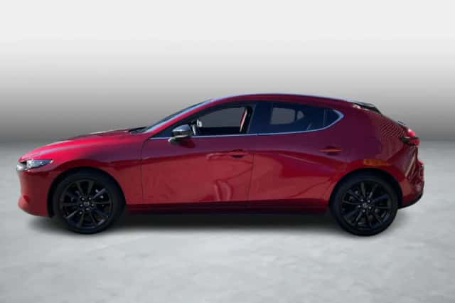 Mazda 3 (2024) thumbnail 2