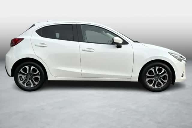 Mazda 2 (2018) thumbnail 5