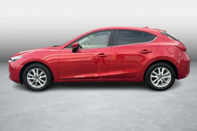Mazda 3 (2017) thumbnail 5