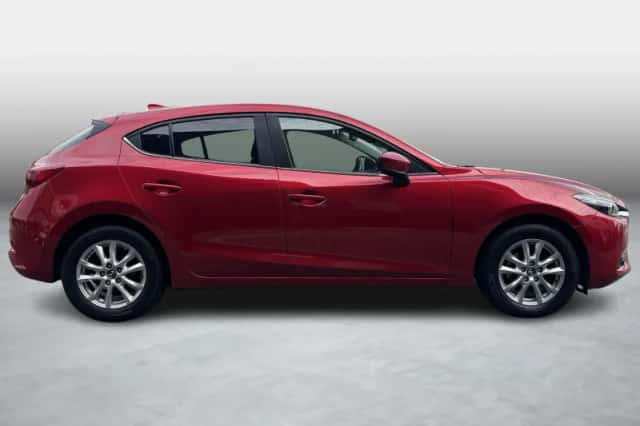 Mazda 3 (2017) thumbnail 6