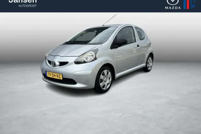 Toyota Aygo (2008) thumbnail 1