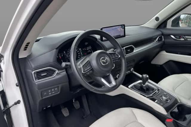 Mazda CX-5 (2023) thumbnail 3
