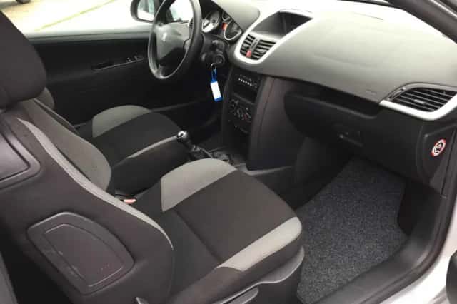 Peugeot 207 (2006) thumbnail 6