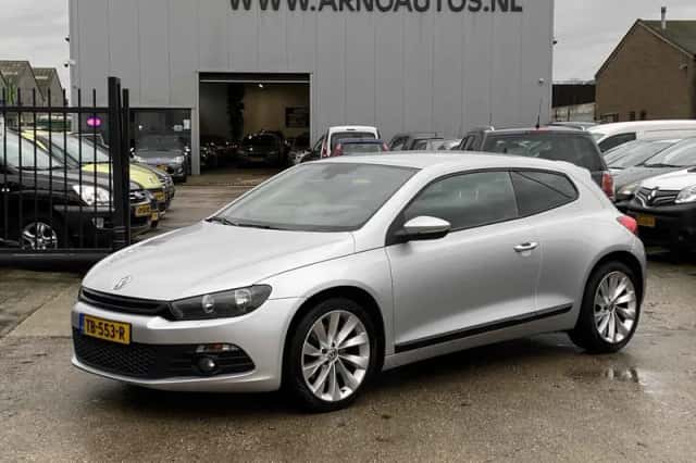 Volkswagen Scirocco (2011) thumbnail 1