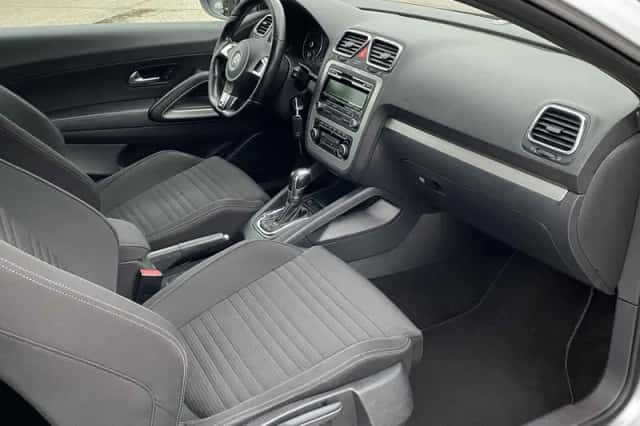 Volkswagen Scirocco (2011) thumbnail 6