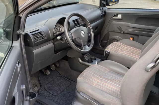 Volkswagen Fox (2007) thumbnail 3