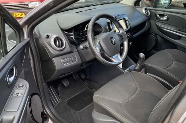 Renault Clio (2016) thumbnail 3