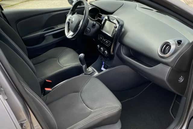 Renault Clio (2016) thumbnail 6