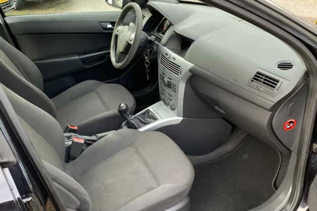 Opel Astra (2009) thumbnail 6