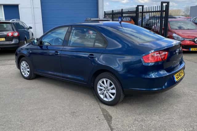 SEAT Toledo (2013) thumbnail 2