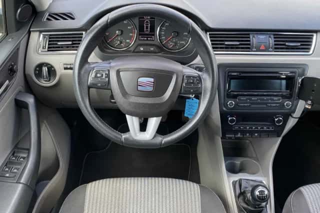 SEAT Toledo (2013) thumbnail 5