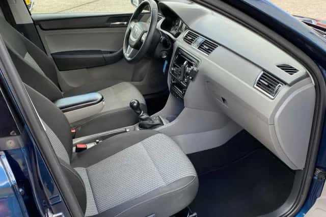 SEAT Toledo (2013) thumbnail 6