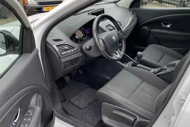 Renault Mégane (2013) thumbnail 3
