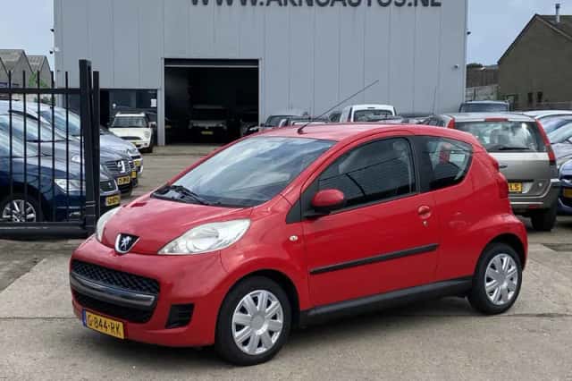 Peugeot 107 (2011) thumbnail 1