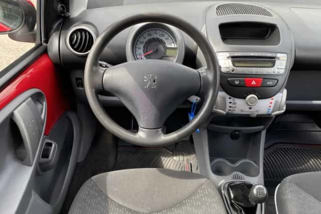 Peugeot 107 (2011) thumbnail 5