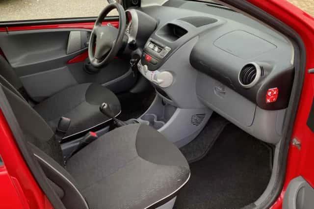 Peugeot 107 (2011) thumbnail 6