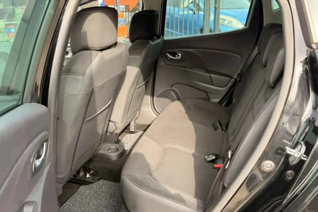 Renault Clio (2019) thumbnail 4