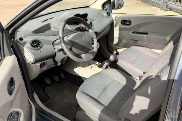 Renault Twingo (2008) thumbnail 3