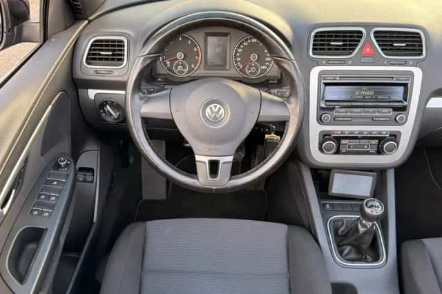Volkswagen Eos (2011) thumbnail 6