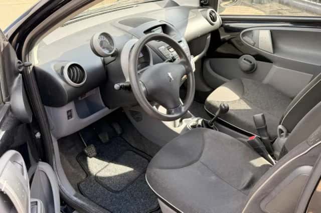 Peugeot 107 (2011) thumbnail 3