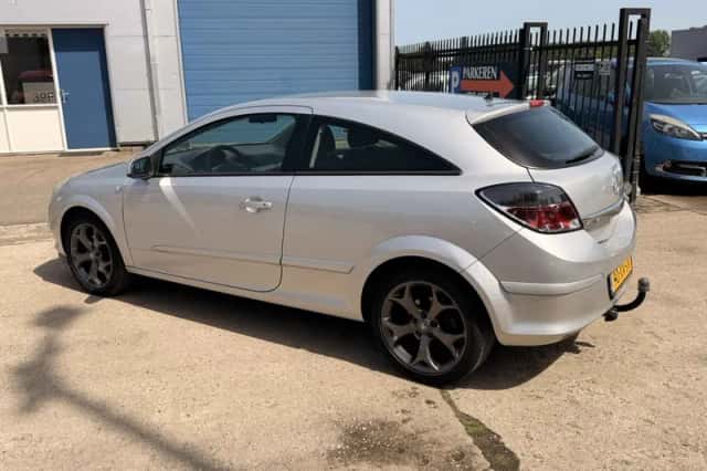 Opel Astra (2007) thumbnail 2