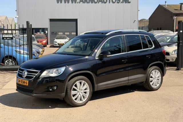 Volkswagen Tiguan (2008) thumbnail 1