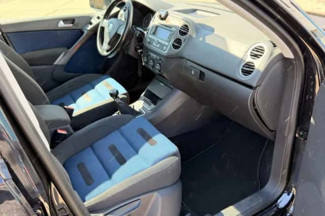 Volkswagen Tiguan (2008) thumbnail 6