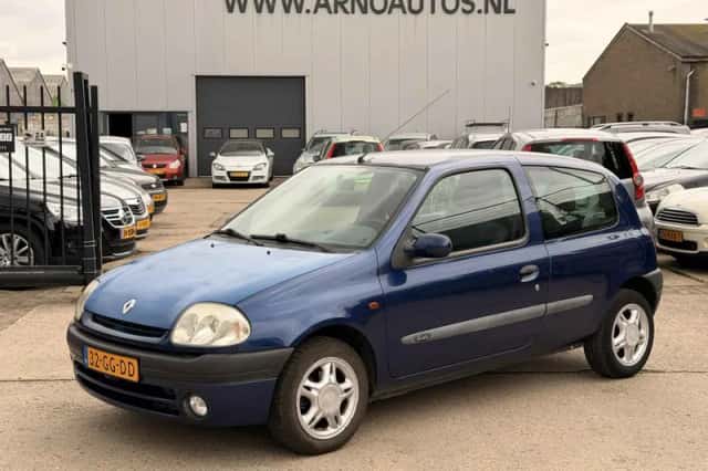 Renault Clio (2000) thumbnail 1