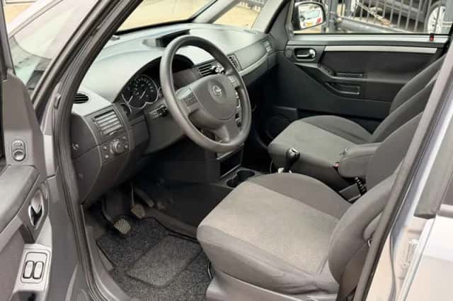 Opel Meriva (2004) thumbnail 3
