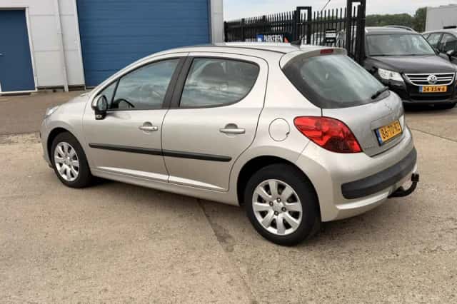 Peugeot 207 (2006) thumbnail 2