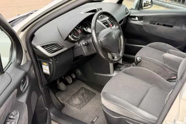 Peugeot 207 (2006) thumbnail 3