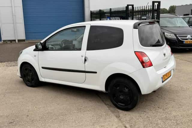 Renault Twingo (2011) thumbnail 2