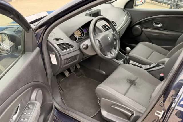 Renault Mégane (2009) thumbnail 3