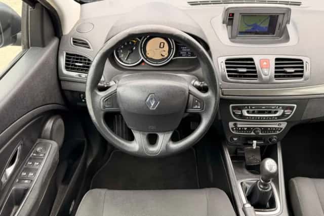 Renault Mégane (2009) thumbnail 5