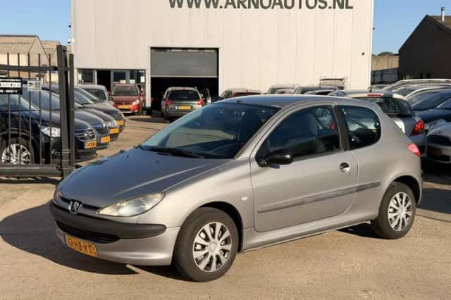 Peugeot 206 (2001) thumbnail 1