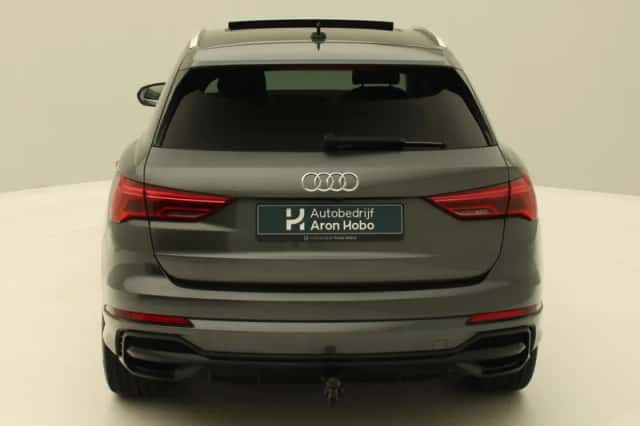 Audi Q3 (2021) thumbnail 4