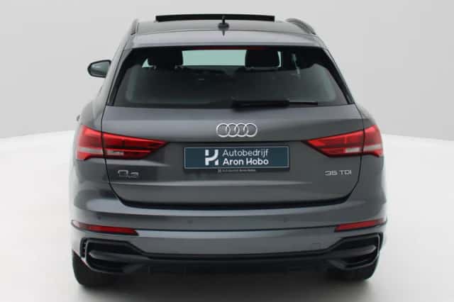 Audi Q3 (2020) thumbnail 4