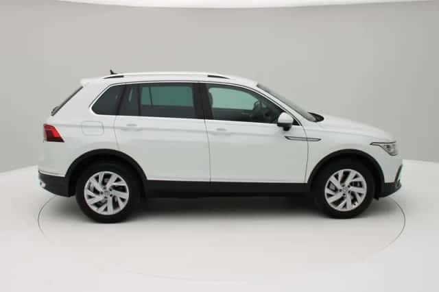 Volkswagen Tiguan (2022) thumbnail 6