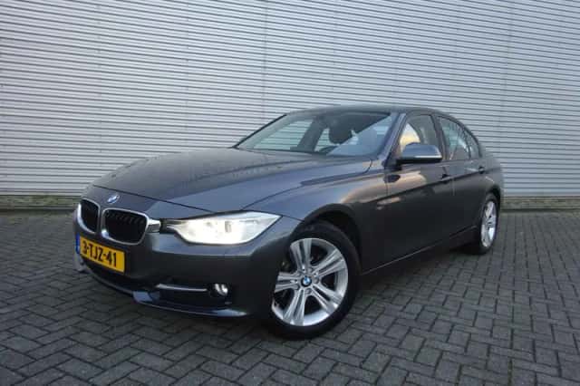 BMW 3-Serie (2014) thumbnail 1