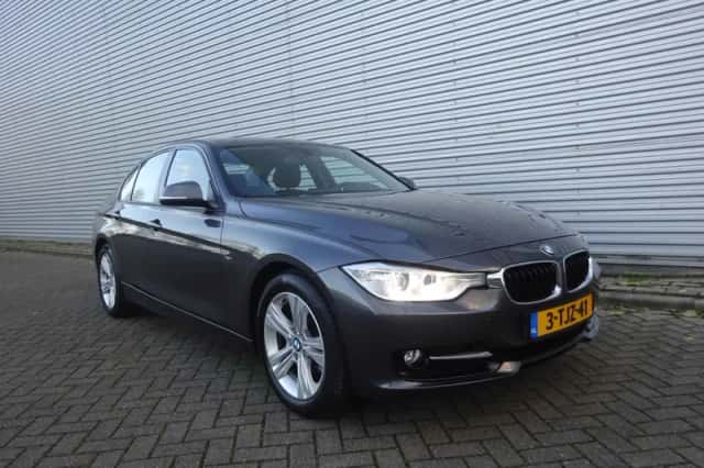 BMW 3-Serie (2014) thumbnail 2