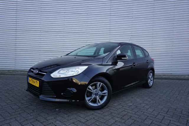 Ford Focus (2014) thumbnail 1