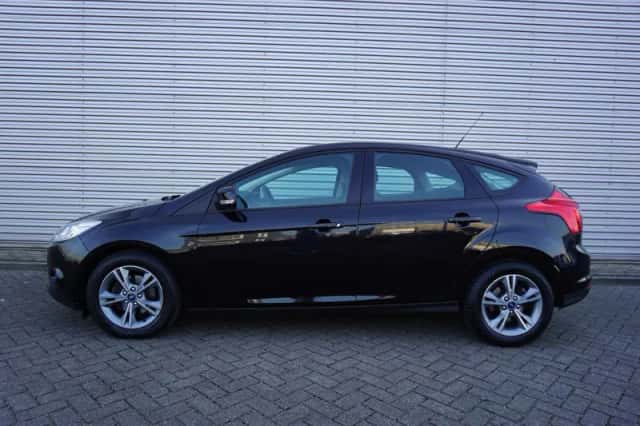 Ford Focus (2014) thumbnail 4