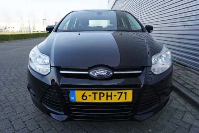 Ford Focus (2014) thumbnail 6