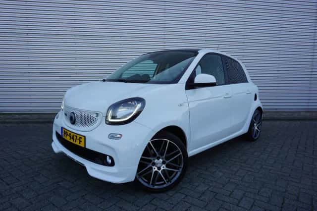 Smart ForFour (2017) thumbnail 1
