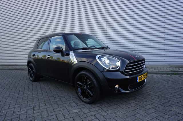 MINI Countryman (2012) thumbnail 2